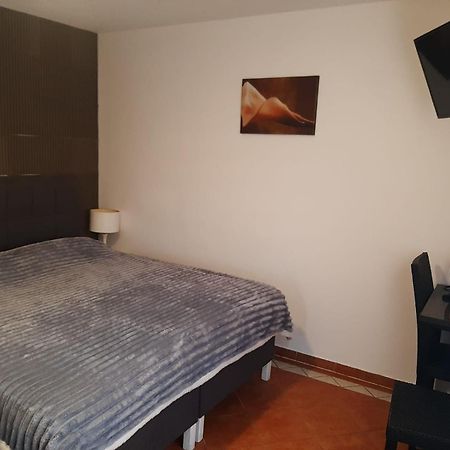 Rooms Lutra Bilje Exterior photo